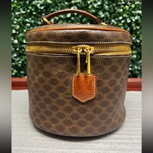 CELINE ARC DE TRIOMPHE PRESBYOPIA TRAVEL MAKEUP